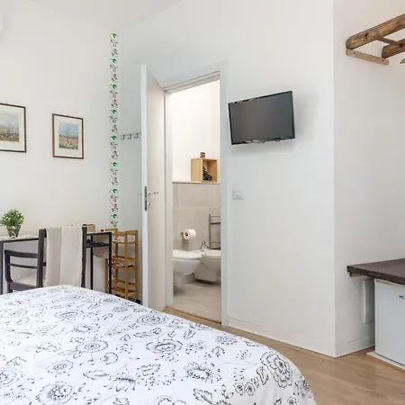 Tauromenion Bed & Breakfast 3*